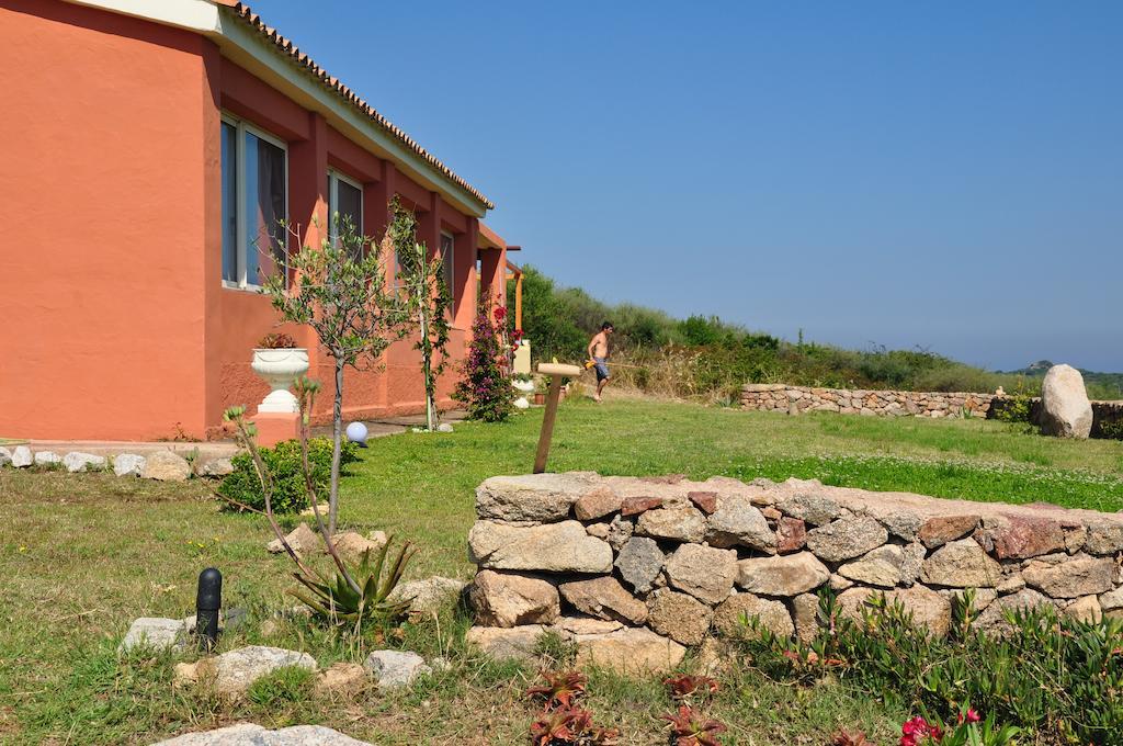 Stazzo La Foci Soluzioni Vista Mare Villa Aglientu Bagian luar foto